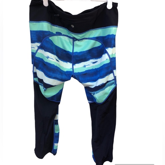 Lululemon Ladies Crops - Picture 2 of 3